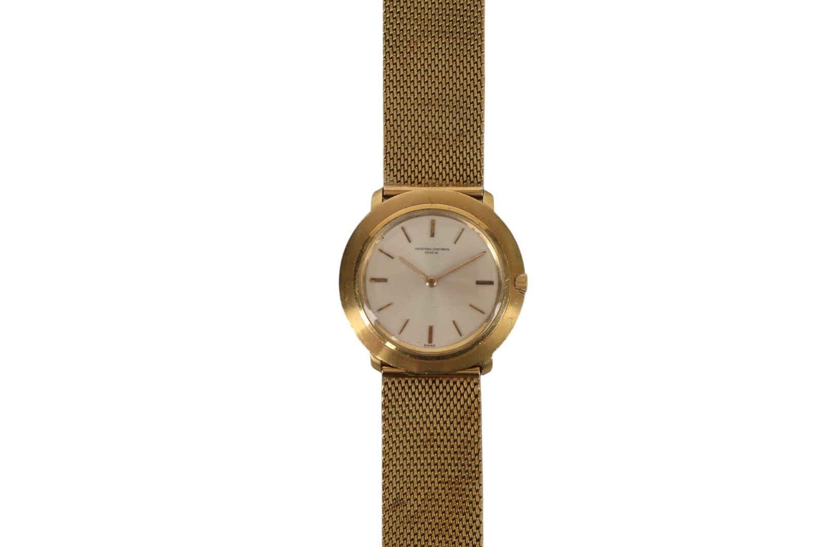 Vacheron Constantin 18K Gold Mens Ultra Thin Watch: Vacheron & Constantin Geneve, an antique 18K yellow gold ultra thin manual wristwatch with round 33mm case and mesh bracelet, signed dial Vacheron & Constantin Geneve and marked Swiss. Case and bracel