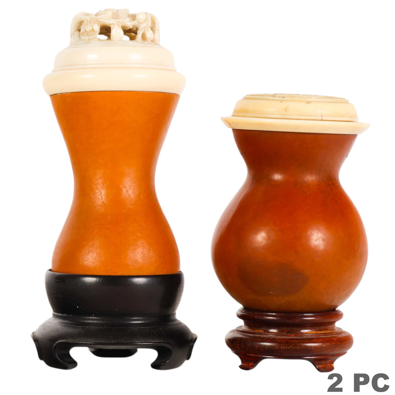 Chinese Antique Gourd Carved Cricket Boxes 2pc LOT: Lot of two antique traditional Chinese gourd cricket keeping boxes, each formed from natural gourd bodies with carved organic openwork covers and rims, one with floral and foliate pierced decoration a