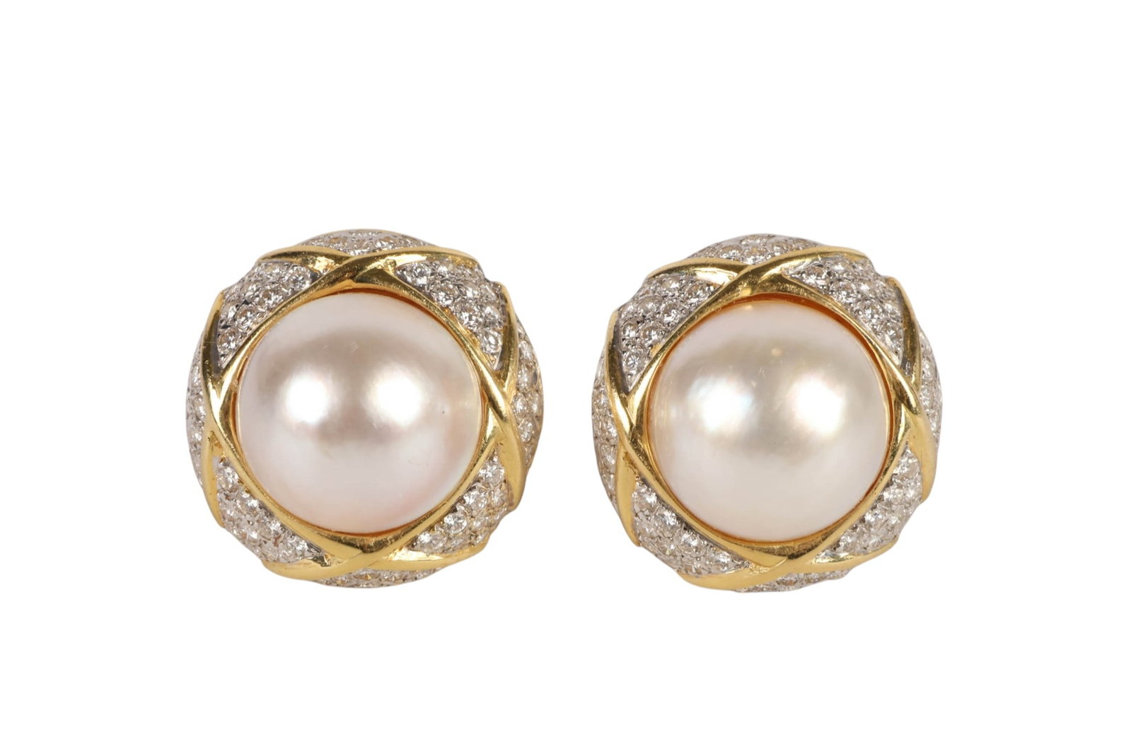 18k Diamond Cross-Hatch Mabe Pearl Button Earrings: 18K yellow gold mabe pearl and diamond button earrings, each centered by an approximately 17 mm round mabe pearl with soft white to silvery luster, framed by an interlaced cross-hatch motif accented w