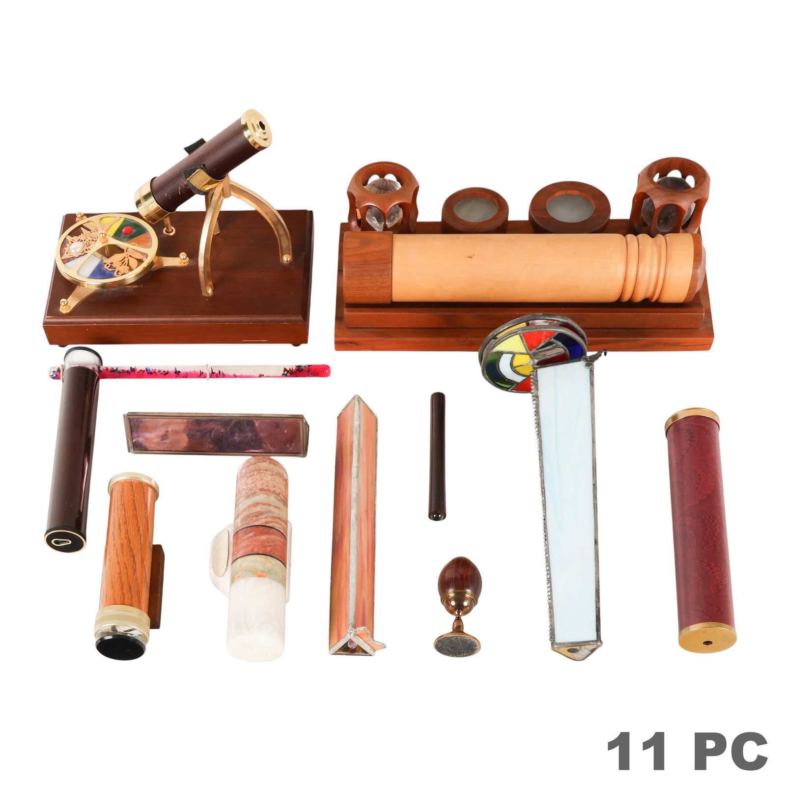 Steven Gray Shelley Knapp & MORE Kaleidoscope LOT: Lot of eleven vintage artisan and decorative kaleidoscopes comprising a Steven Gray walnut display set with interchangeable glass cells; a signed Shelley and Randy Knapp wood kaleidoscope with stand; 