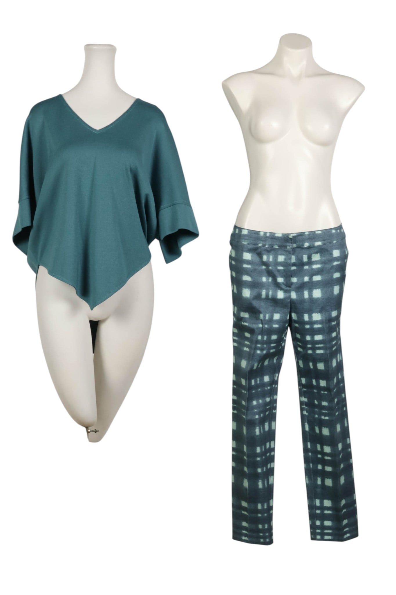 St John Blue Woman's Knit Top and Trousers 2pc SET: St. John two-piece women's knit ensemble in teal and blue tones, comprising one short-sleeve V-neck knit top, labeled size S, with a relaxed draped silhouette and asymmetrical hem, measuring approxima
