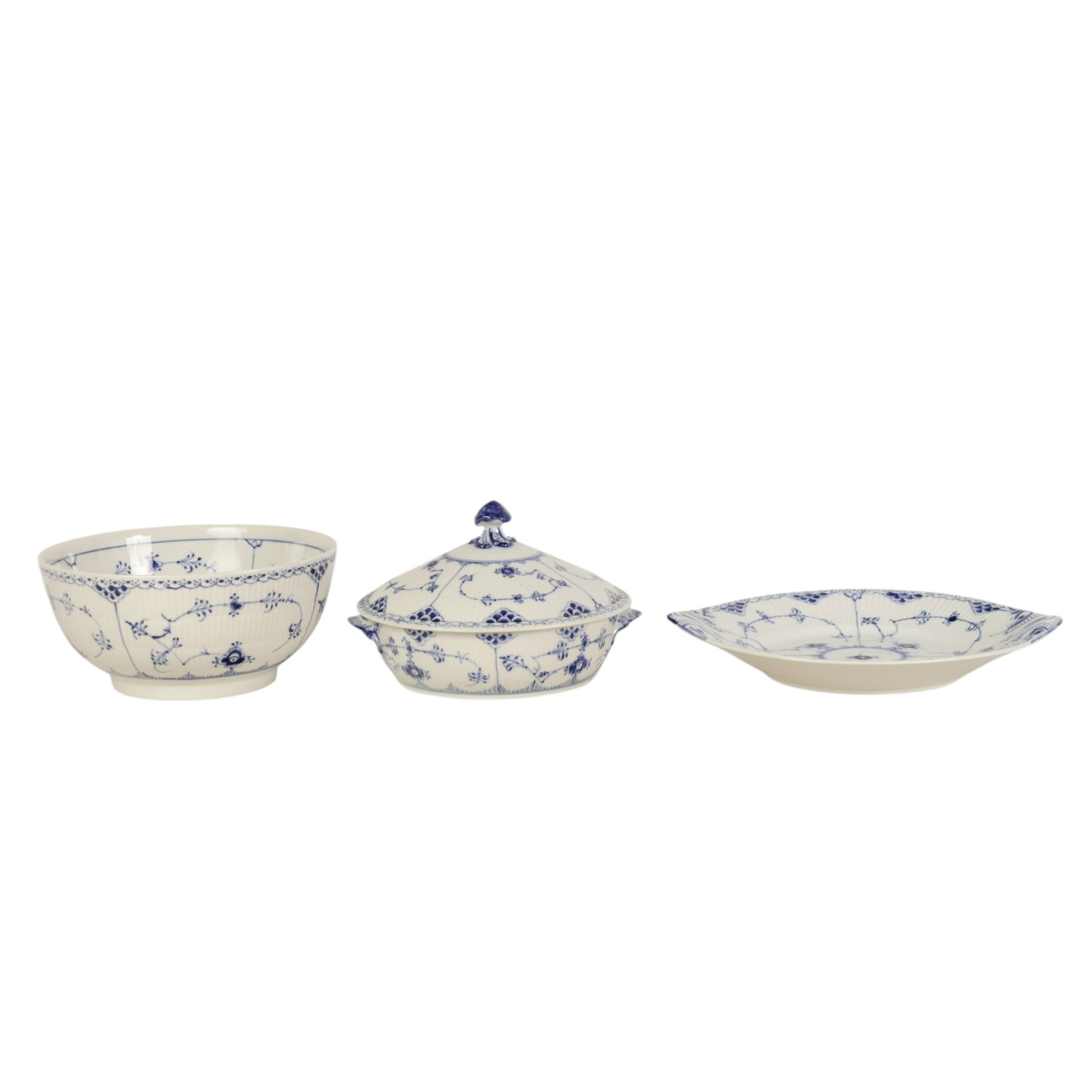 Royal Copenhagen Blue Fluted Half Lace Serving LOT: Royal Copenhagen Danish porcelain Blue Fluted Half Lace Border pattern serving items, total of three. Includes a Round Covered Vegetable, Salad Serving Bowl and a Handled Cake Plate. The decoration is