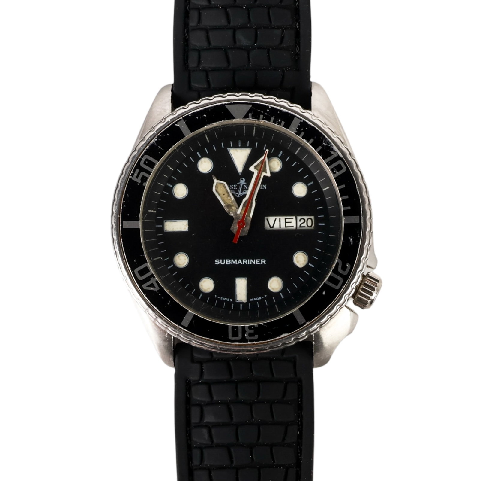 Ulysse Nardin Vintage Submariner Automatic Watch: Vintage Ulysse Nardin Submariner automatic dive wristwatch featuring a black dial with luminous round and triangular hour markers, broad luminous hands, a red center sweep seconds hand, a day-date ape