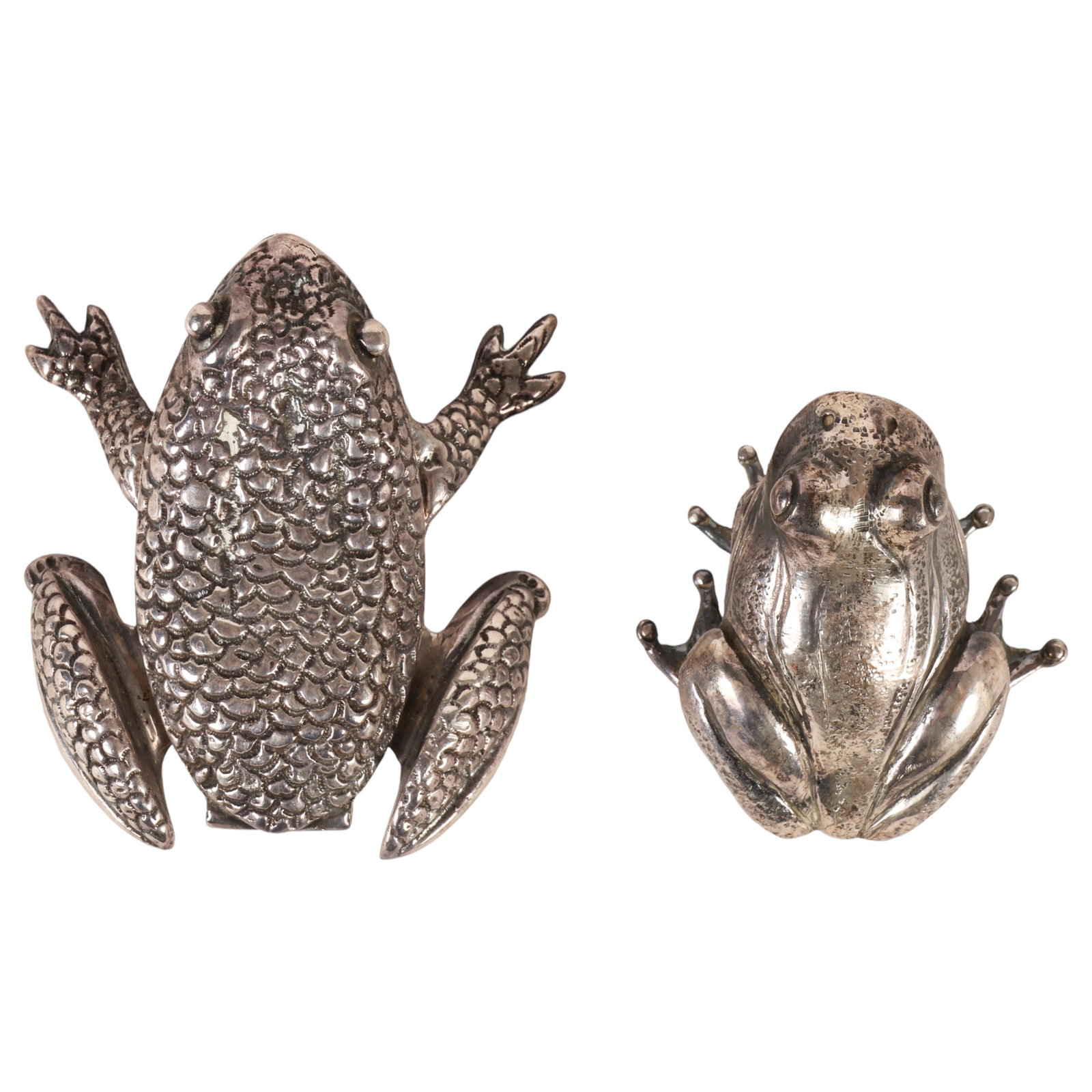 Buccellati Frog Figurine and Sterling Frog Box LOT: Lot of two sterling silver frog-form objects, including a Buccellati sterling silver frog figurine, signed Buccellati and marked Sterling Italy, and a hinged frog-form box marked by 925. Approximate m