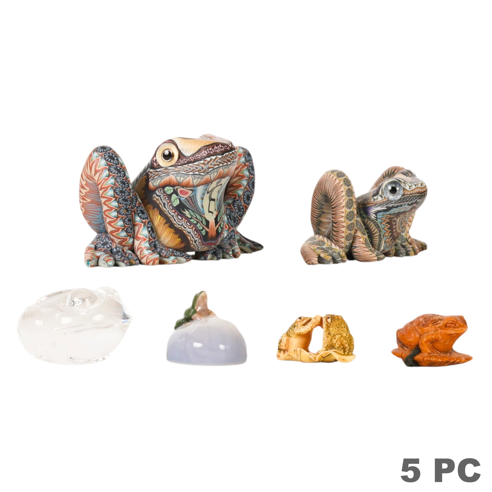 Steuben John Anderson & MORE Frog Figurine 6pc LOT: Lot of six frog figurines comprising two hand-painted clay frog figures by John Anderson, one Steuben clear crystal frog paperweight, two Asian-style carved organic material frog figures, and one Roya