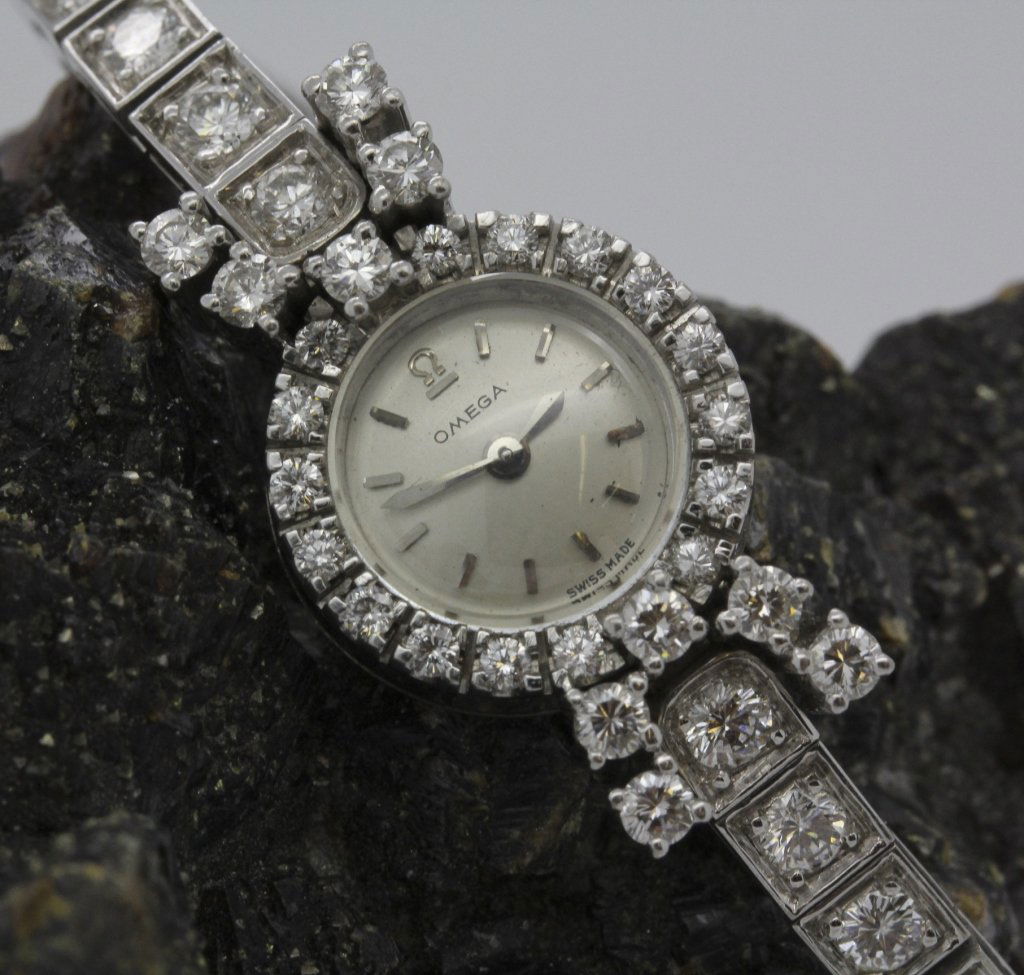 Ladies 14k 3.5 CT TW Diamond OMEGA Wrist Watch (1 of 6)