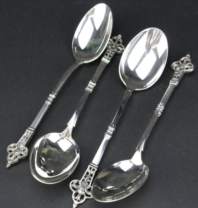Christofle SET 4 Silver Renaissance Dinner Spoons: Set of Four Spoons in the Cardeilhac Renaissance Pattern by Christofle. Crafted of Fine Quality French Sterling Silver. Bears French Christofle Sterling Hallmarks. Each Measures 7 1/4" Long. Total Wei