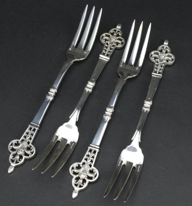 Christofle SET 4 Silver Reinassance Dinner Forks: Set of Four Forks in the Cardeilhac Renaissance Pattern by Christofle. Crafted of Fine Quality French Sterling Silver. Bears French Christofle Sterling Hallmarks. Each Measures 8 5/8" Long. Total Weig