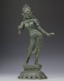 Vtg Bronze Parvati Goddess Statue Morris Lapidus Estate: Vintage cast bronze statue of Parvati goddess. Well cast with good patina surface. From the Miami Beach estate of Morris Lapidus. Previously installed as part of the Bass Museum of Art exhibit "Promis