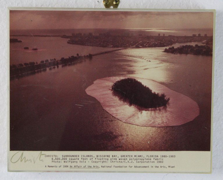 CHRISTO Surrounded Islands Signed Photograph 1984 Photo (1 of 5)