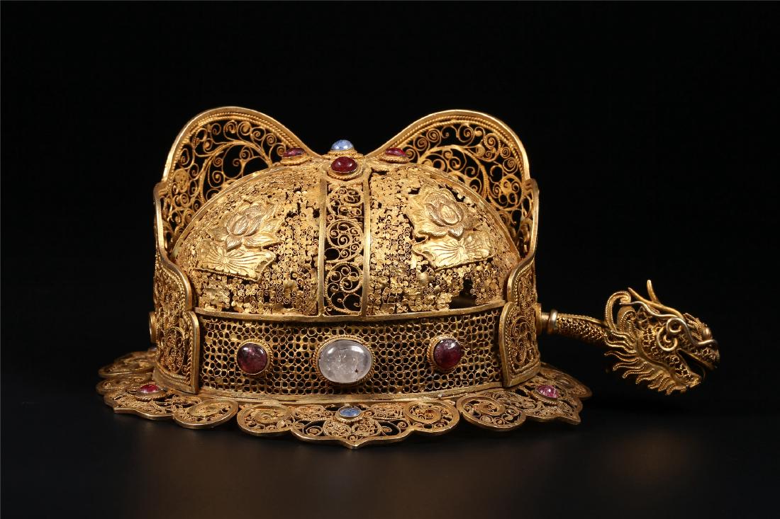 A CHINESE PRECIOUS STONE INLAID GILT SILVER CROWN (1 of 10)