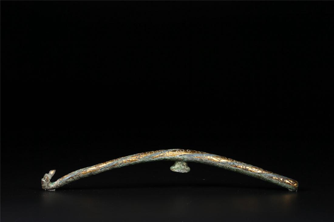 A CHINESE BRONZE BELT HOOK WITH GOLD AND INLAY (1 of 9)