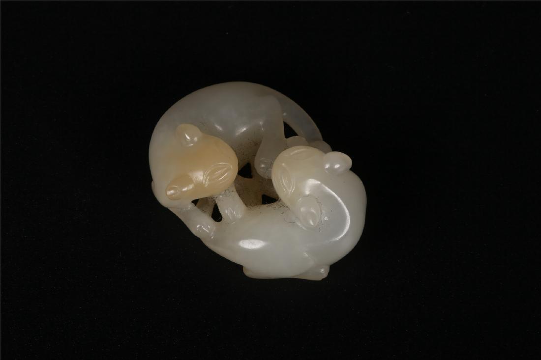 A CHINESE JADE DOUBLE CAT GROUP (1 of 3)