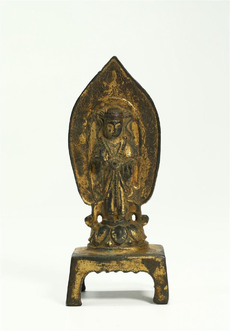 A CHINESE BRONZE FIGURE OF GUANYIN (1 of 6)