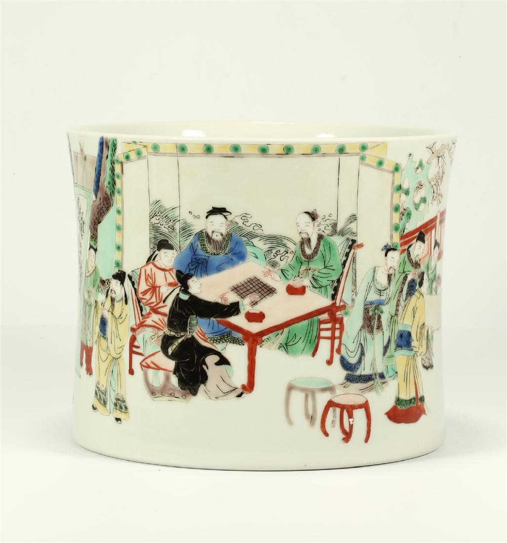 A CHINESE WUCAI PORCELAIN BRUSH POT (1 of 11)
