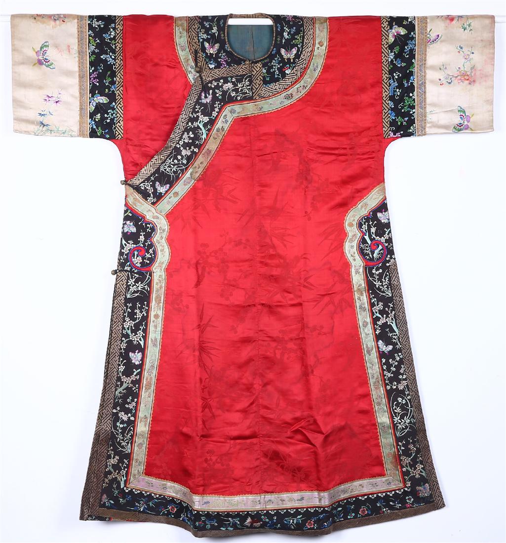 CHINESE SILK WOMAN'S ROBE (1 of 13)