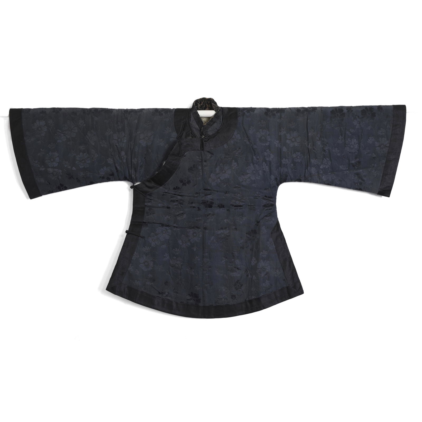 CHINESE SILK WOMAN'S COAT (1 of 11)