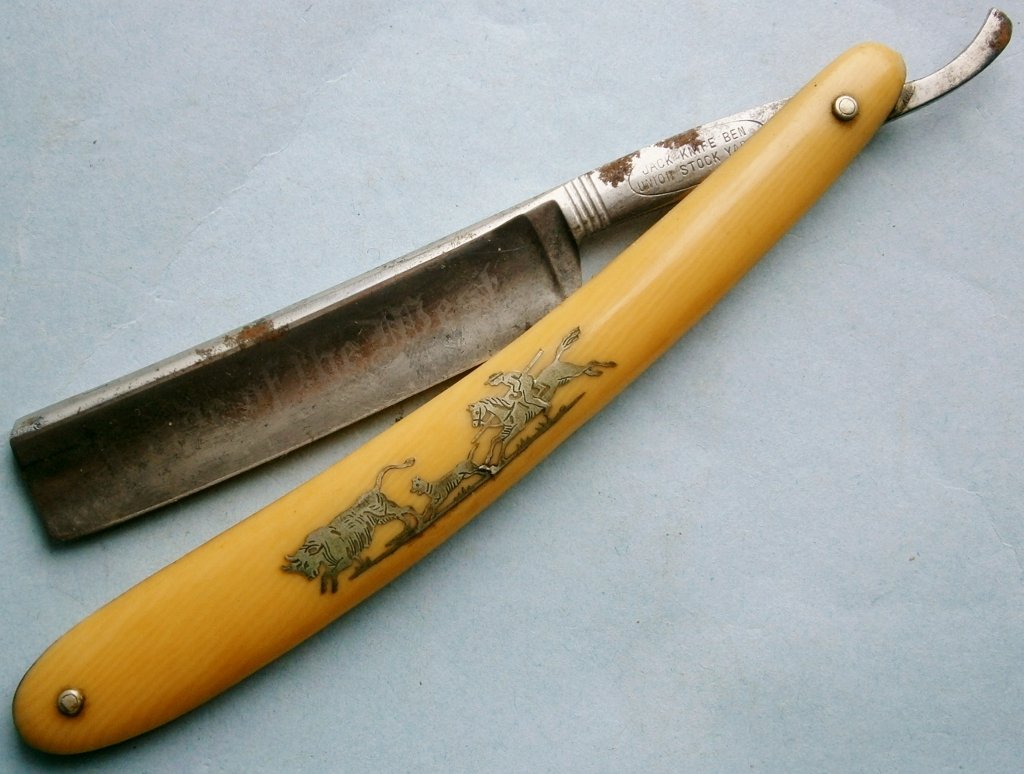 Pride Of The West Antique Straight Razor with Matador (1 of 7)