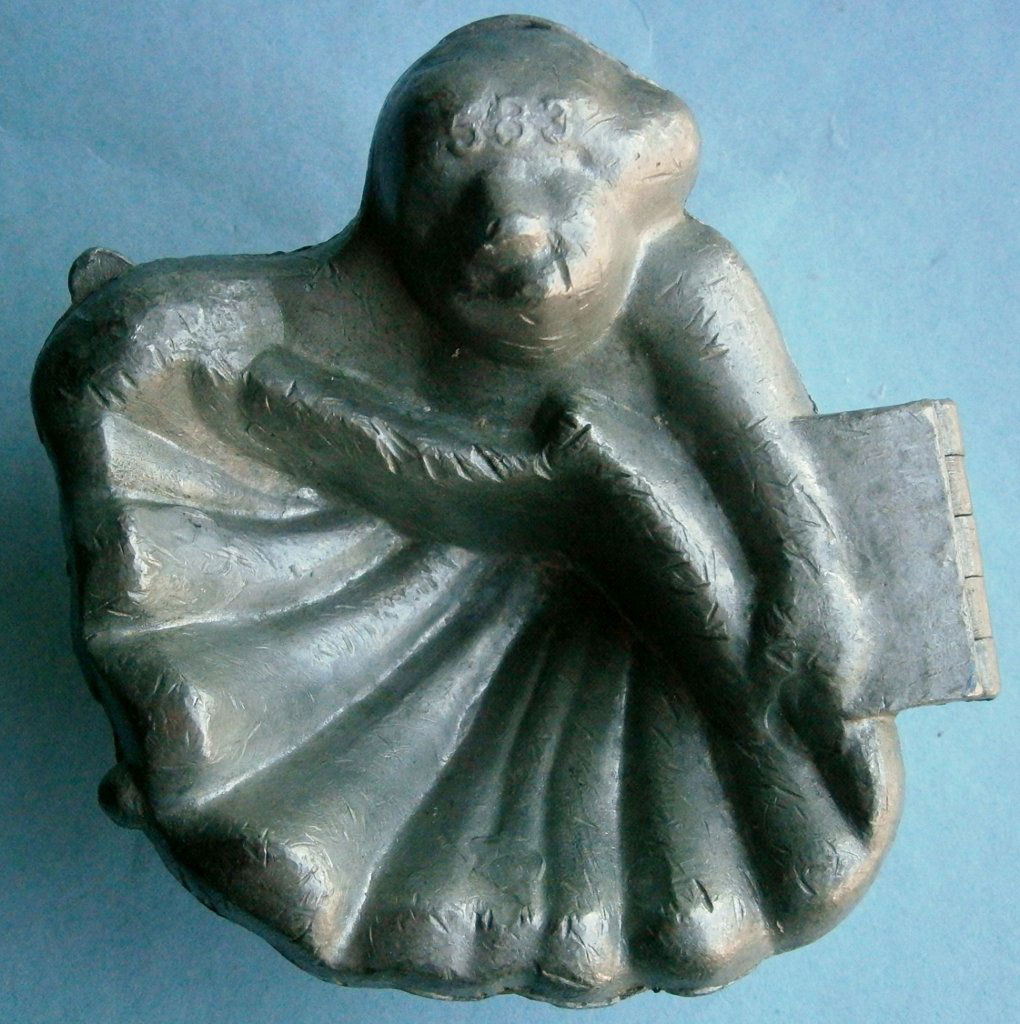 Antique Putti or Young Child holding Shell Pewter Ice (1 of 5)