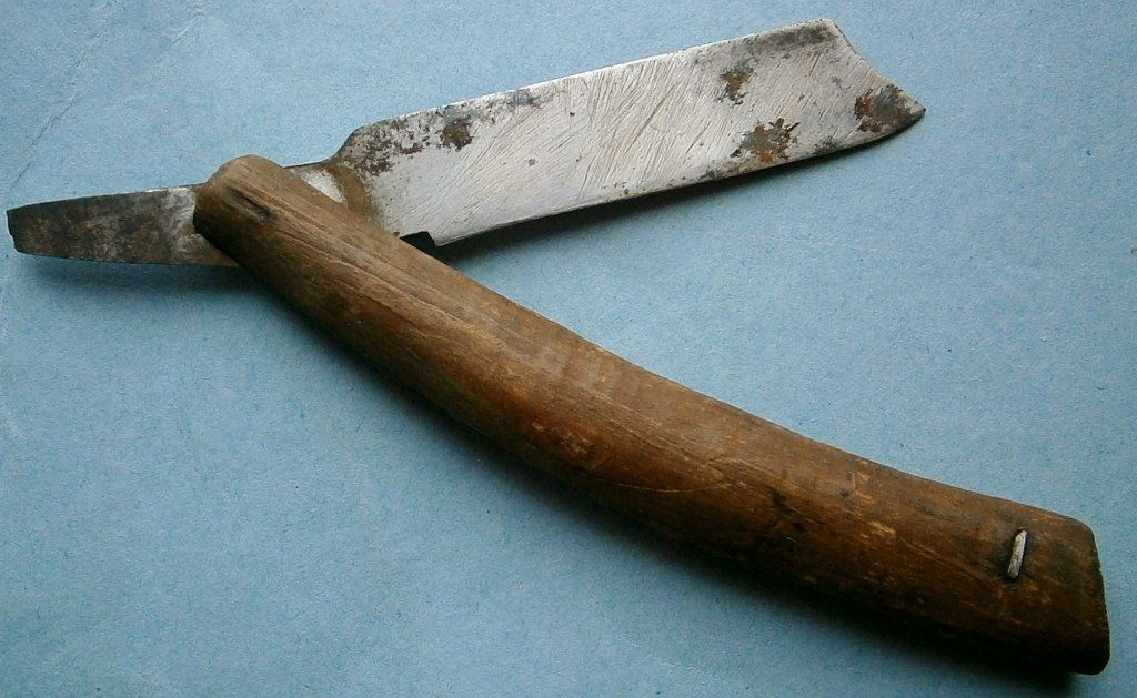 Primitive Hand Made Folk Art Shaving Razor (1 of 6)