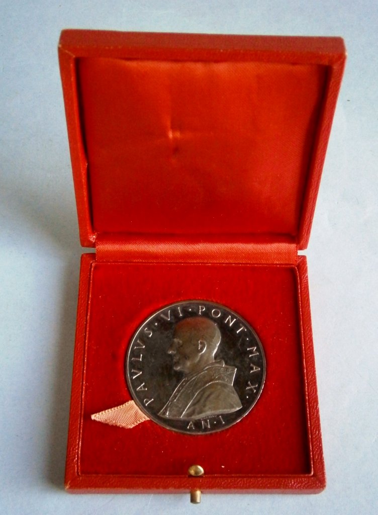 Pope Paul V .985 Silver Medallion signed Ciampoli: Pope Paul V .985 Silver Medallion signed Ciampoli, 1 3/4 in. diameter, 38 grams, proof like image.