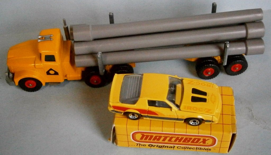 Matchbox MB 51 CAMARO IROC-Z in original box (1 of 5)