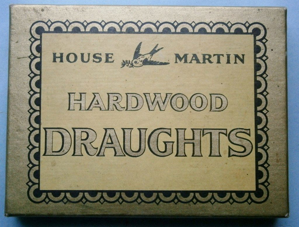 House Martin Hardwood Draughts (Checkers) (1 of 2)