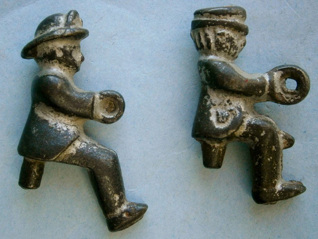 Pair of Cast Iron Driver Figures, vintage (1 of 2)