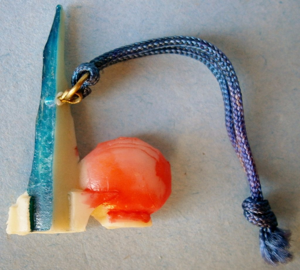 Vintage 1939 Worldâ€™s Fair Charm (1 of 3)