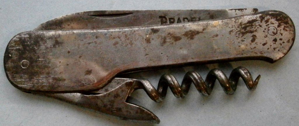 PRADEL Waiters Friend Corkscrew and knife: PRADEL Waiters Friend Corkscrew and knife with grooved screw/worm, no manufacturers marks, 3 5/8 in. long, plated steel.