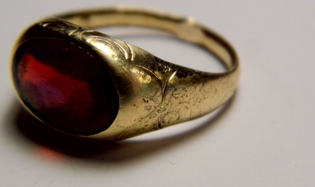 Victorian Rolled Gold Ring Red Stone Reflects Blue (1 of 7)