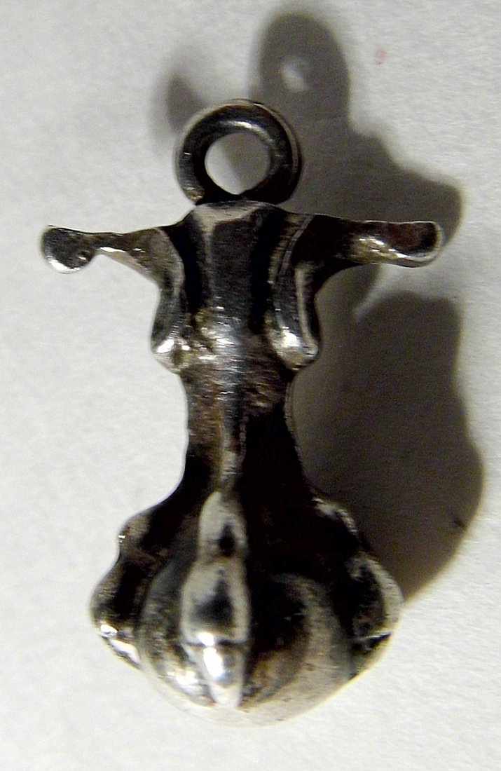 Vintage Sterling Silver Bracelet Charm Ball & Claw (1 of 4)