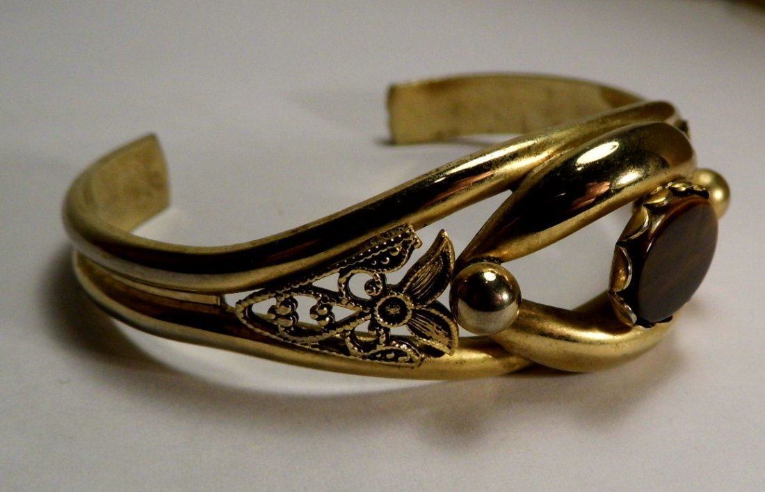 Vintage Revival Gold Tone Tiger's Eye Bracelet (1 of 3)