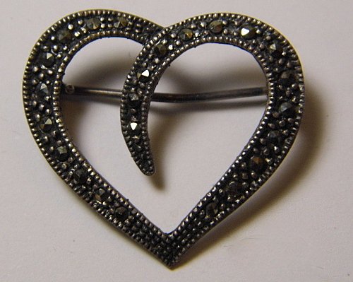 Vintage Marcasite Sterling Silver Heart Pin: Good condition. Sterling silver mark.
