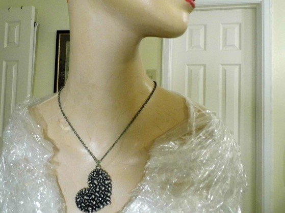 Big Heart Skulls Pendant Necklace (1 of 4)