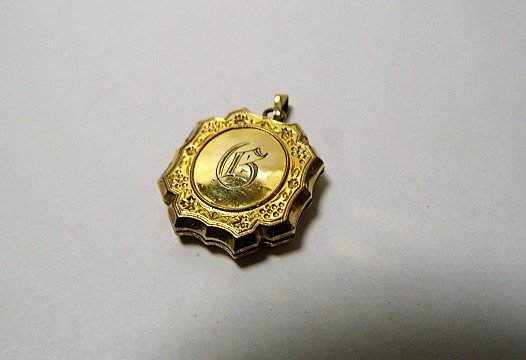 Fine Victorian Gold Fill Double Locket G monogram (1 of 8)