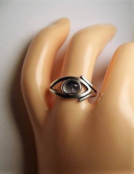 Vintage Sterling  Amethyst All Seeing Eye Ring sz 7 (1 of 3)