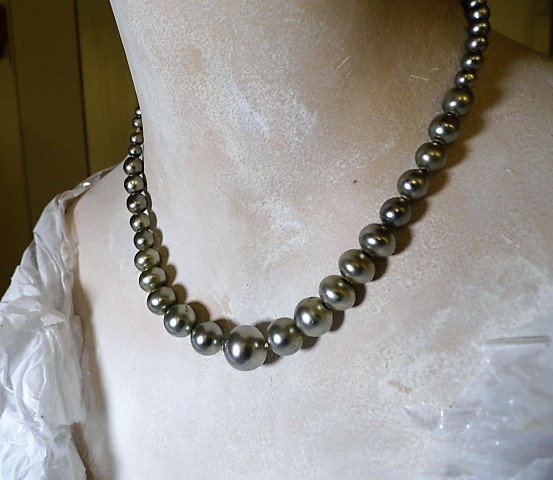 Antique Black Costume Graduating Pearls Necklace (1 of 4)