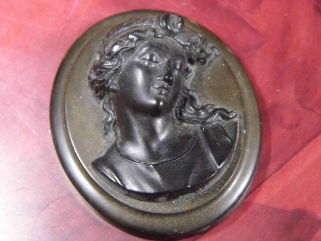 Vulcanite Antique Victorian Mourning Cameo (1 of 5)