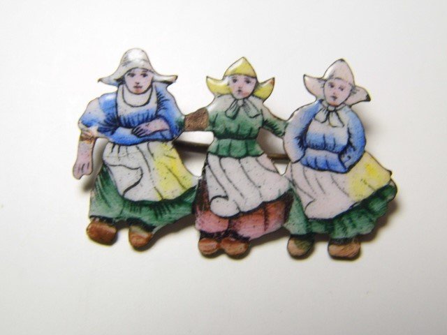 Cute Fun Vintage Porcelain Pin Czechoslovakia: Porcelain fired over copper. Dancing in wooden shoes.