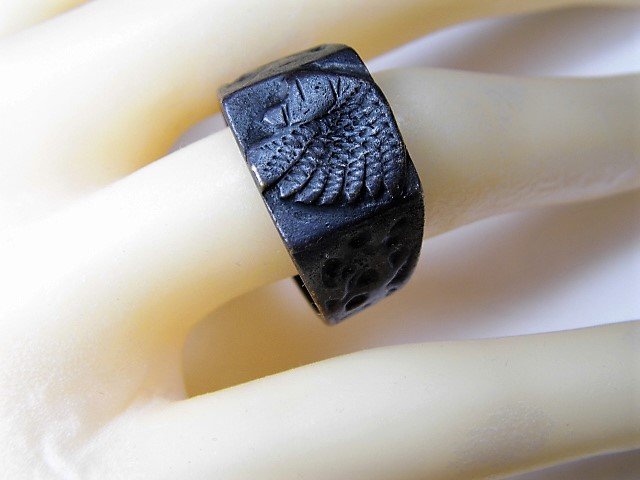 Vintage Cast Bronze Ring Chieftan Headdress (1 of 3)