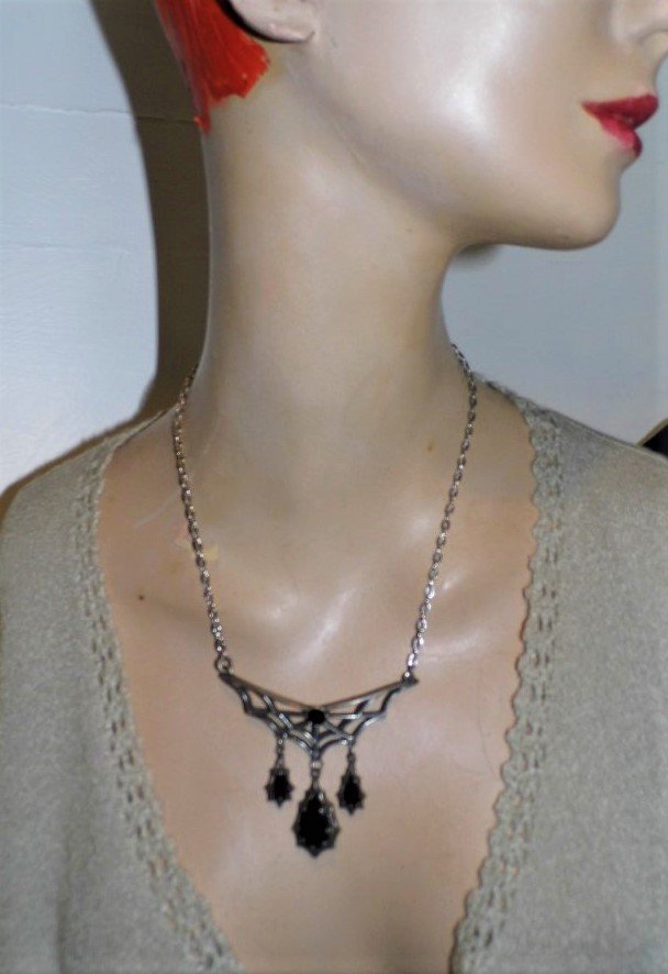 Vintage Msterious Gothic Spider Web Necklace (1 of 7)