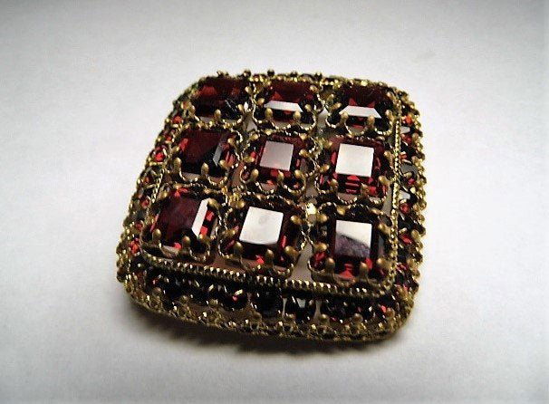 Bohemian Garnet Glass Vintage Brooch (1 of 4)