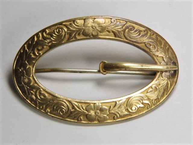 Beautiful Antique Georgian Style Sash Scarf Brooch: Large antique Victorian era brooch.