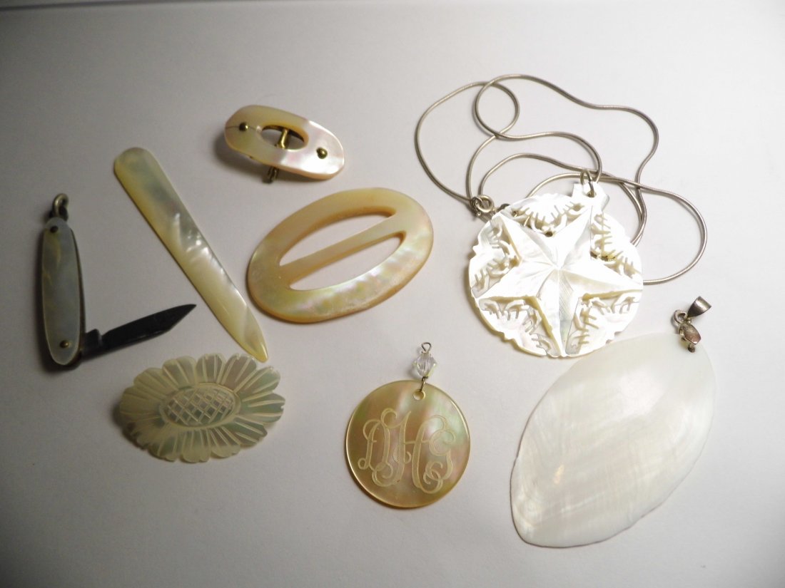 8 Assorted Pretty Mother of Pearl Objects & Necklace (1 of 8)