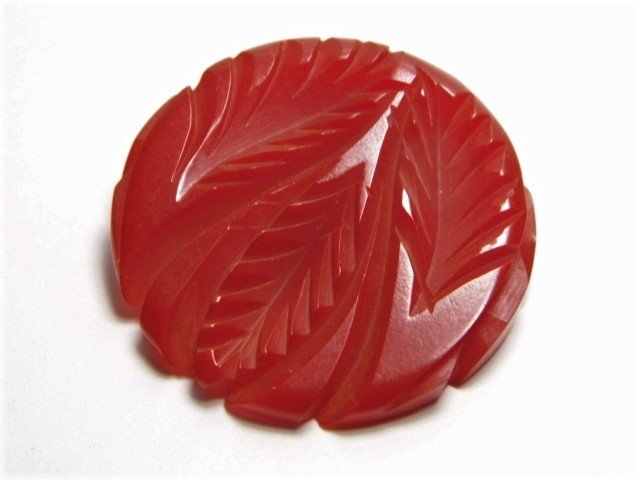 Scarce Art Deco Vintage Red Bakelite Dress Clip (1 of 4)