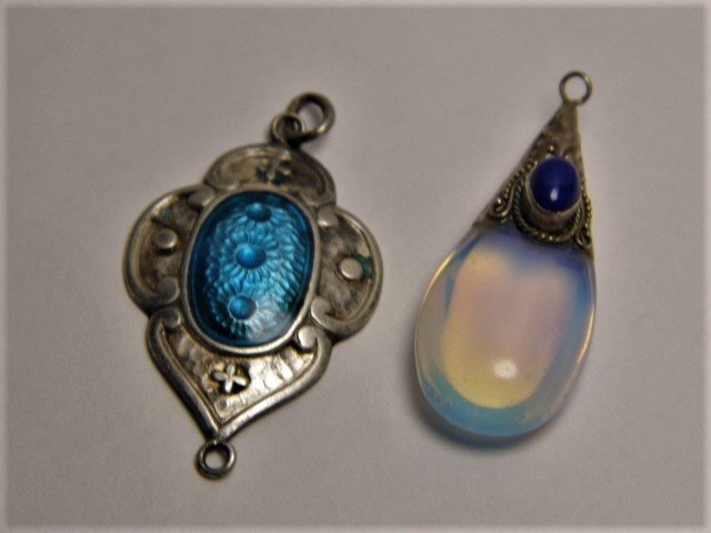 Antique Pair Necklace Pendants Moonstone & Silver: Enameled silver pendant Edwardian. Has a loop for chain. Moonstone teardrop pendant has a small lapis mabe bead.