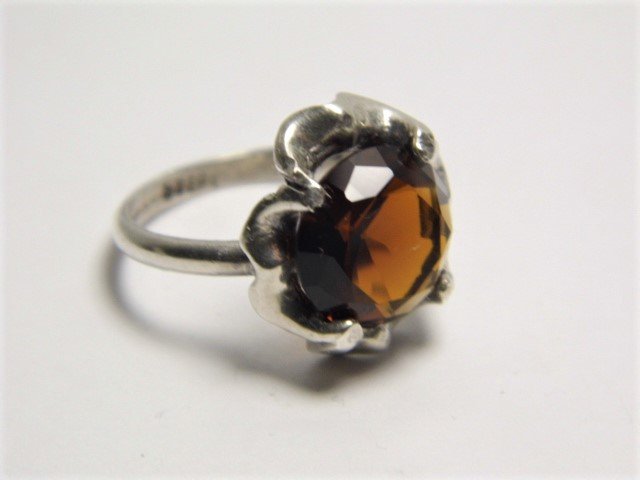 Vintage Sterling Silver Floral Design Ring (1 of 8)