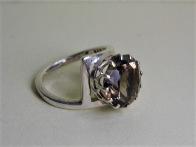 Gorgeous Scottish Sterling Silver Brown Topaz Ring sz 6 (1 of 13)