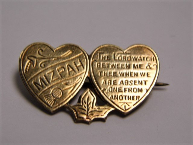 Vintage Scottish Mizpah Pin: Brass. Good clasp.